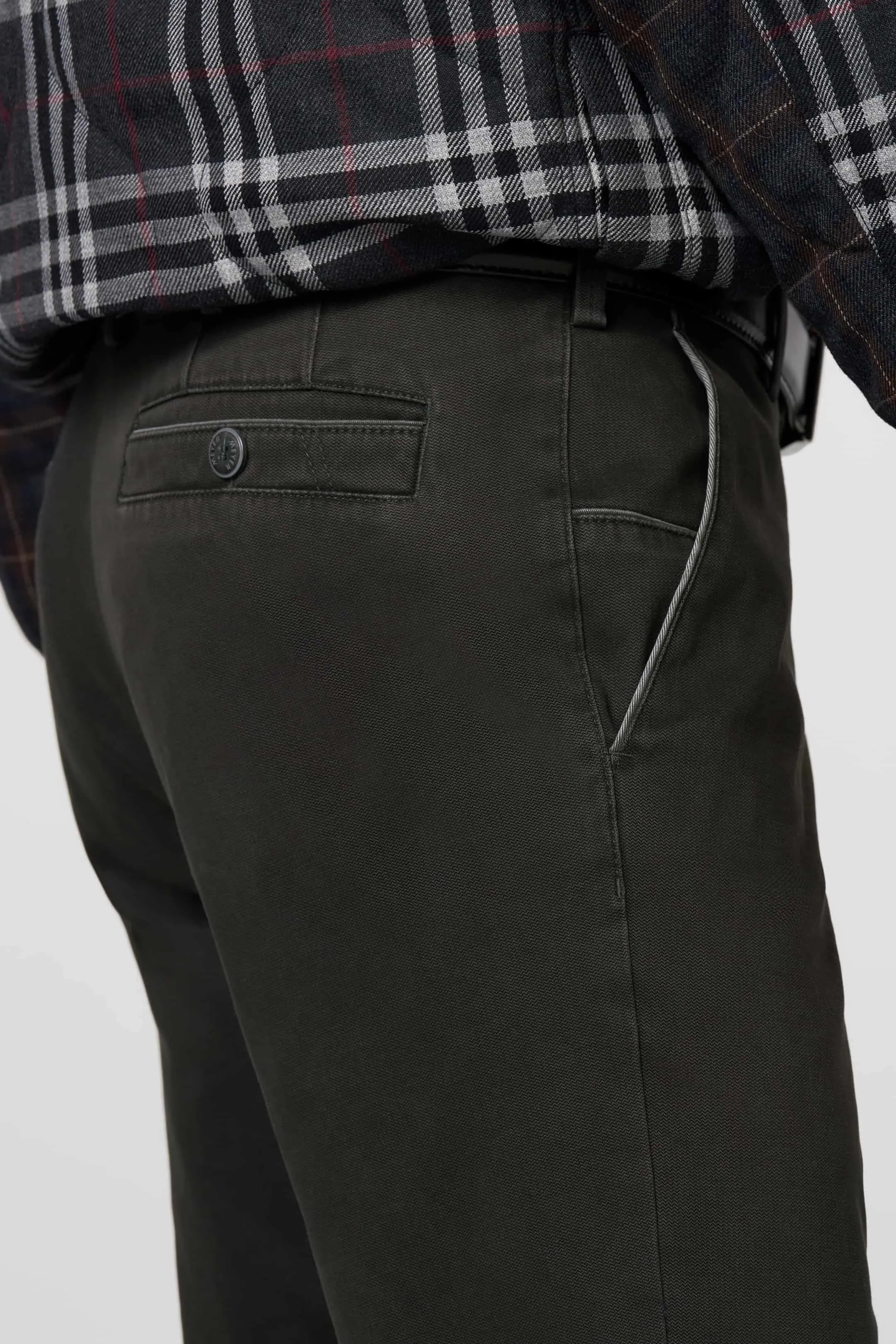 40% OFF - MEYER New York Trousers - 5617 Fine Texture Chinos - Charcoal - Size: 34 SHORT & 32 LONG
