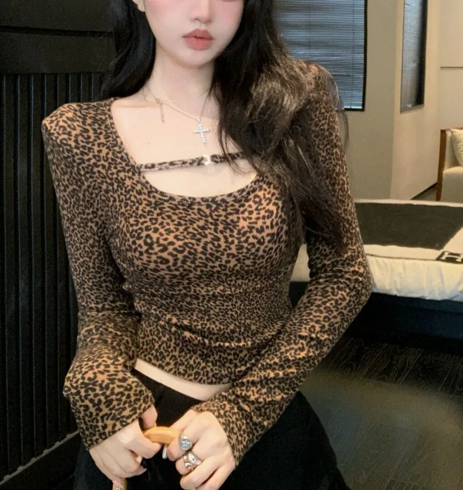 Babes Sexy Low Cut Top Women's Autumn and Winter Leopard Padded Shoulders Long Sleeve T-Shirt Brushed and Fleece Undershirt