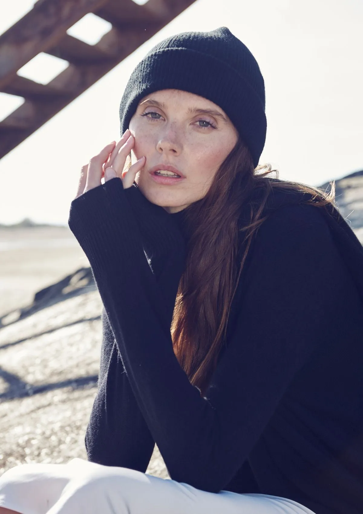 Cashmere Beanie in Black
