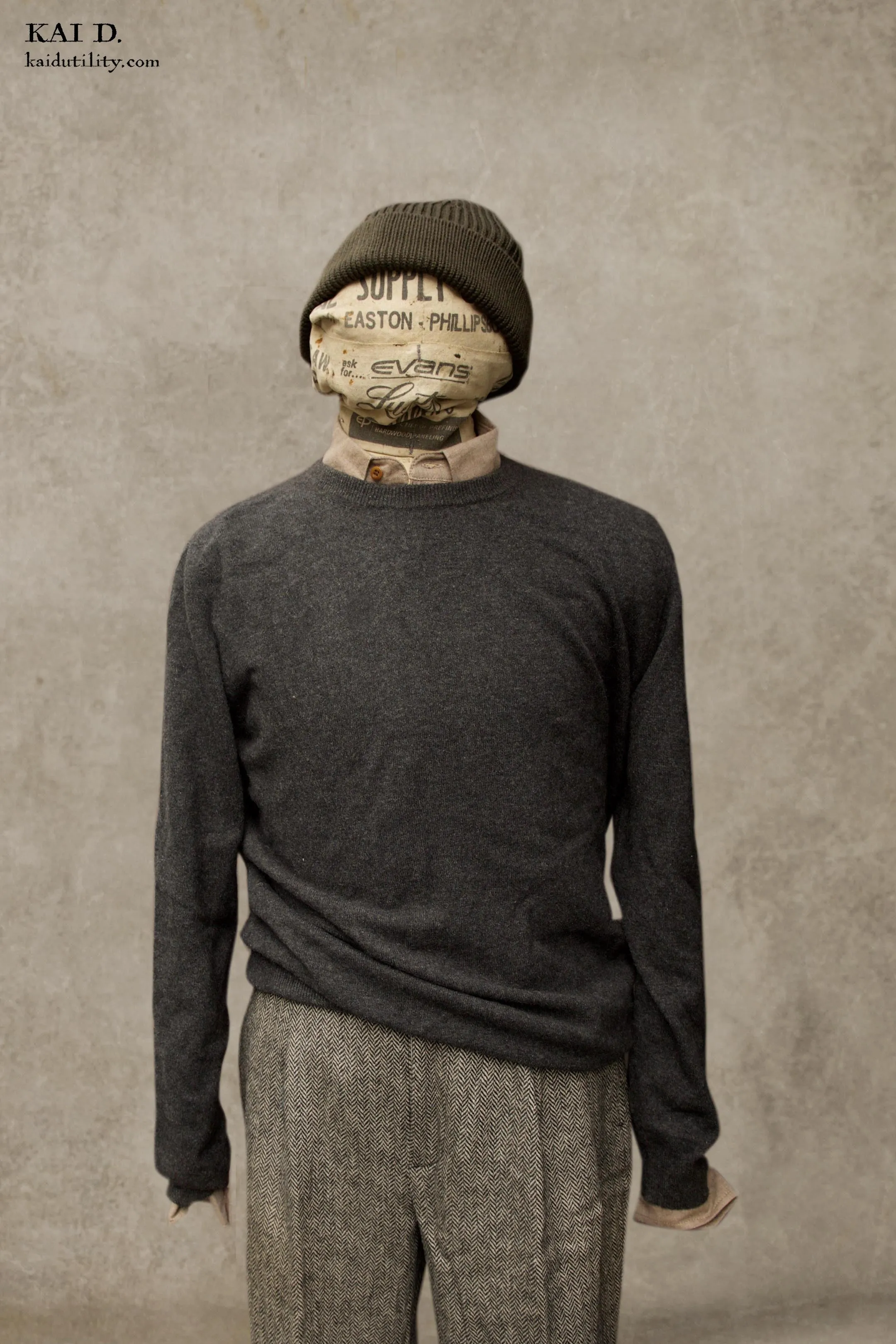 Mongolian Cashmere Sweater - Deep Charcoal - M