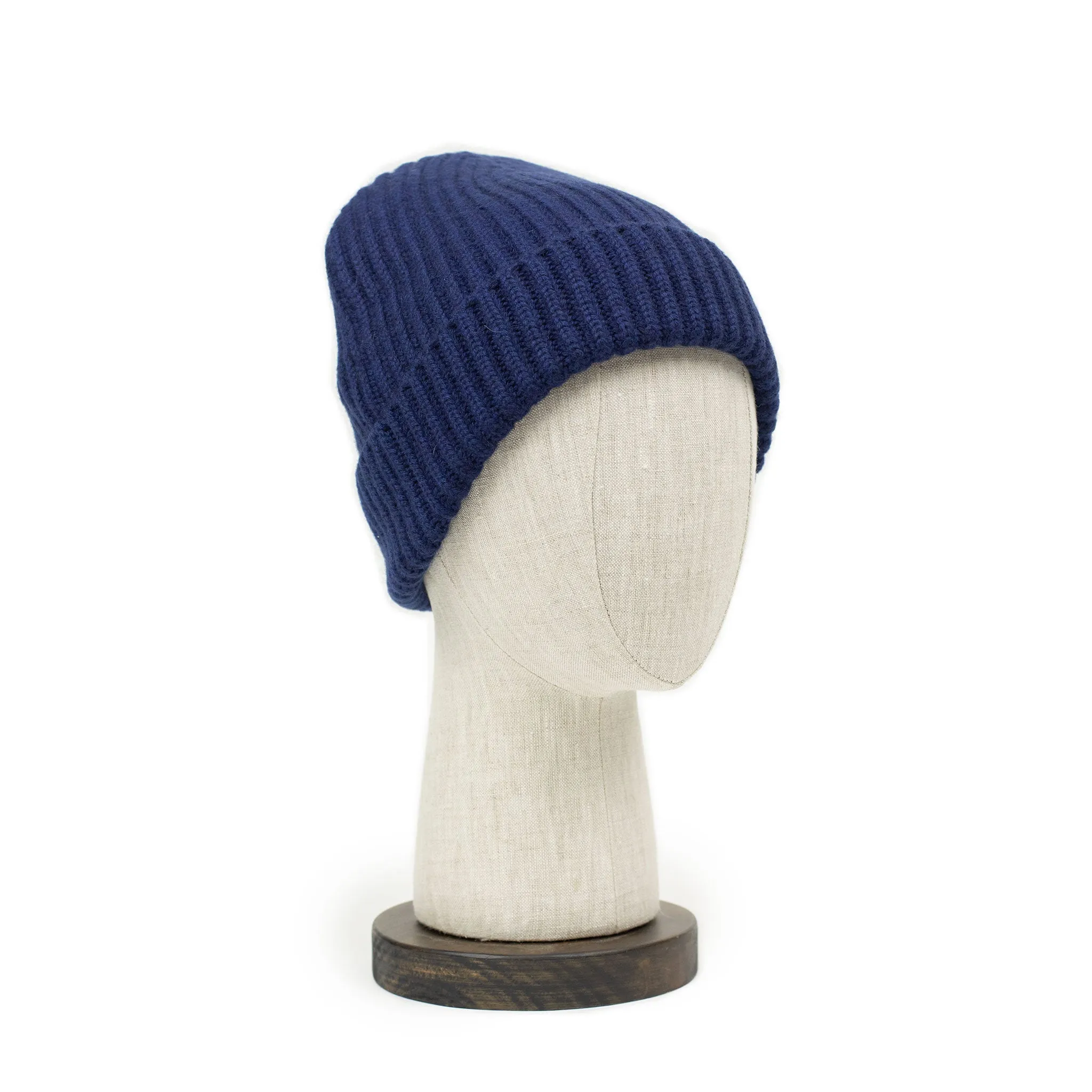 Ribbed hat in Inchiostro blue 4-ply pure cashmere