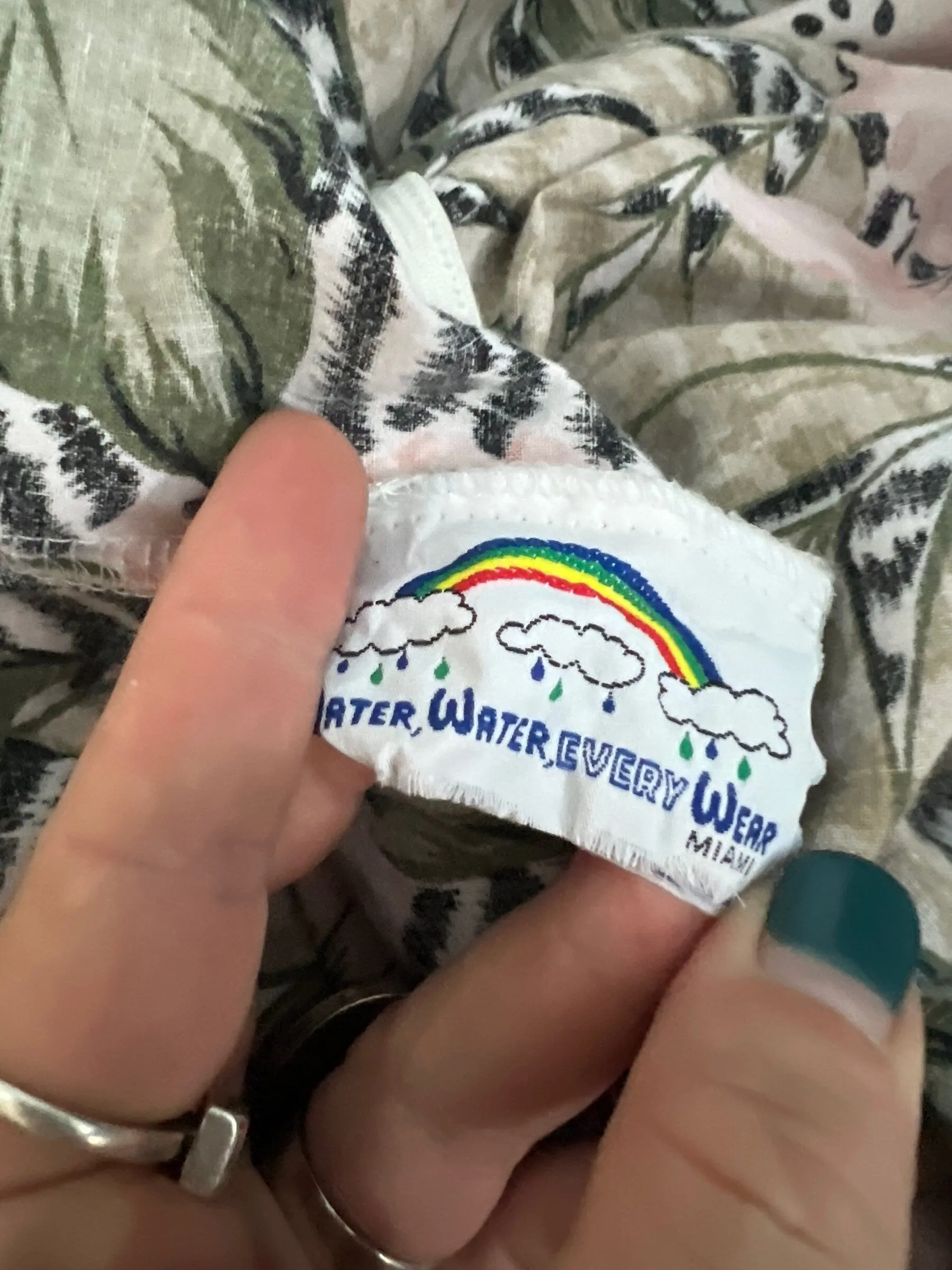 Vintage 80's Water Water Every Wear M