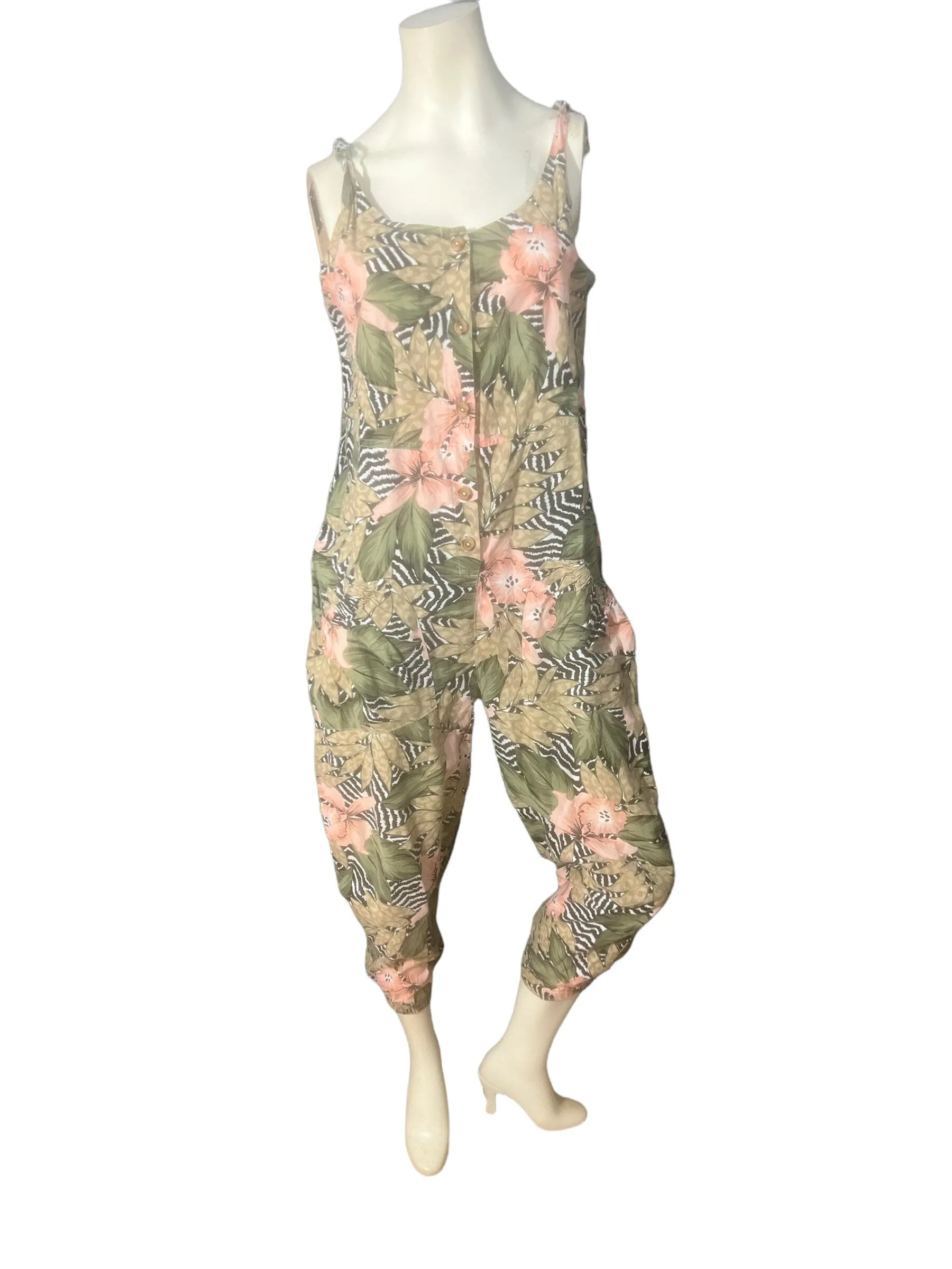 Vintage 80's Water Water Every Wear M