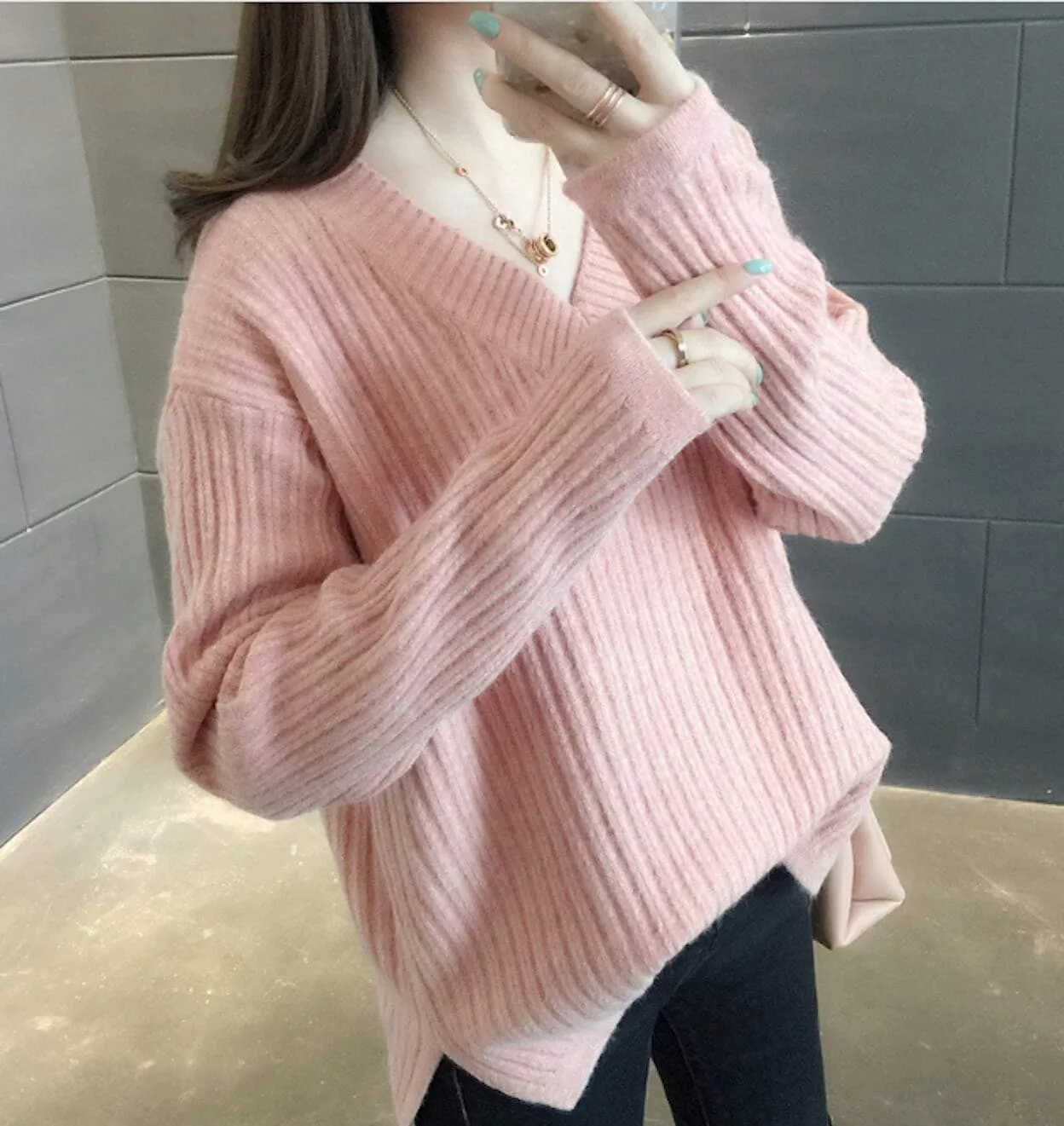 Womens Ribbed V-Neck Sweater