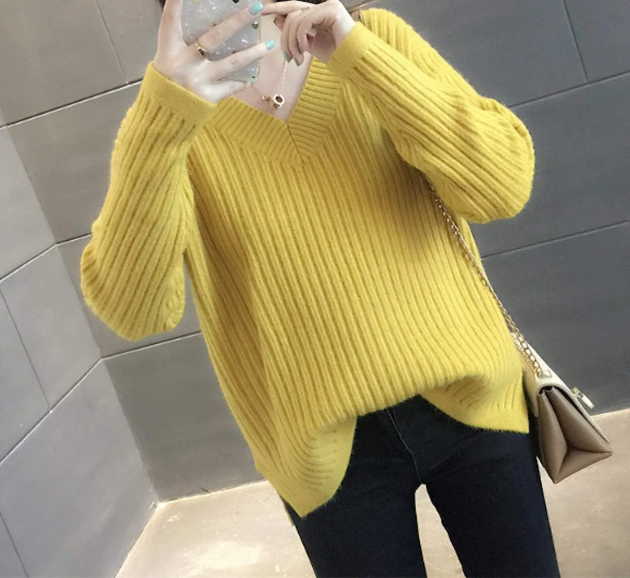 Womens Ribbed V-Neck Sweater